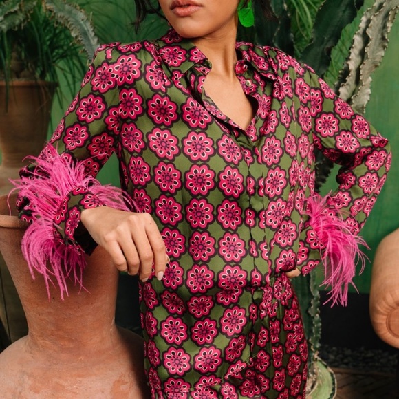 NWT LE CAFE NOIR PARADISE SET comes with M blouse and M pants - Picture 7 of 8